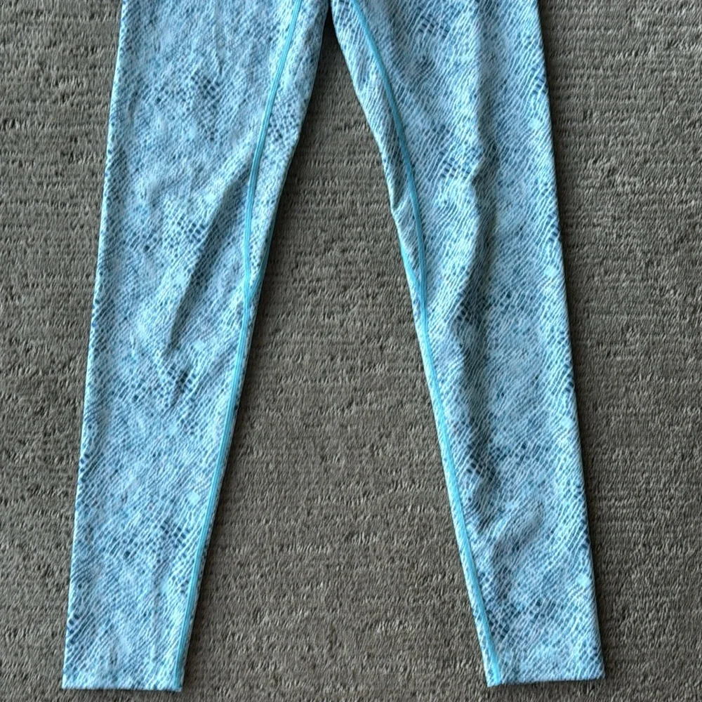 J. McLaughlin Blue Snakeskin Leggings - Picture 3 of 7